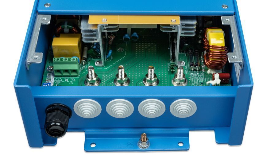 Victron Centaur 24V 30A სამარხიანი საიმედო სამრეწველო დამტენი 24V სისტემებისთვის - CCH024030000 CCH024030000 ფოტო