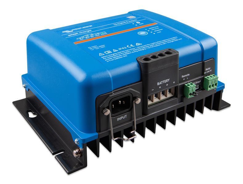 Victron Phoenix Smart IP43 Charger 12V 50A triple-output high-power 120/240V - PSC125053095 PSC125053095 photo