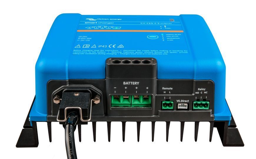 Victron Phoenix Smart IP43 Charger 24V 25A triple-output smart 120/240V with Bluetooth - PSC242553095 PSC242553095 photo