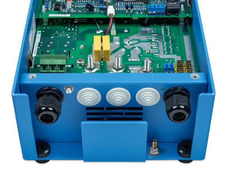 Victron Phoenix Charger 24V 16A dual-output transformer 120/240V - PCH024016001 PCH024016001 photo