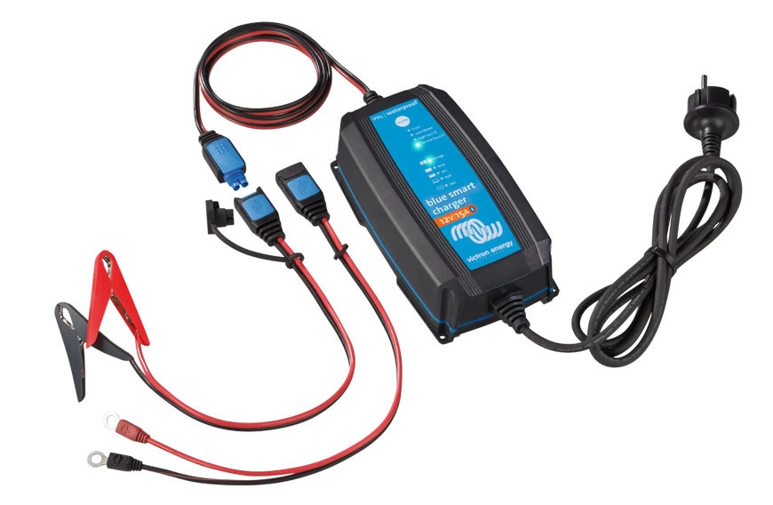Victron Blue Smart IP65 12V 15A ტენმდგრადი დამტენი DC კონექტორით AGM, LiFePO4-ისთვის - BPC121531064R BPC121531064R ფოტო